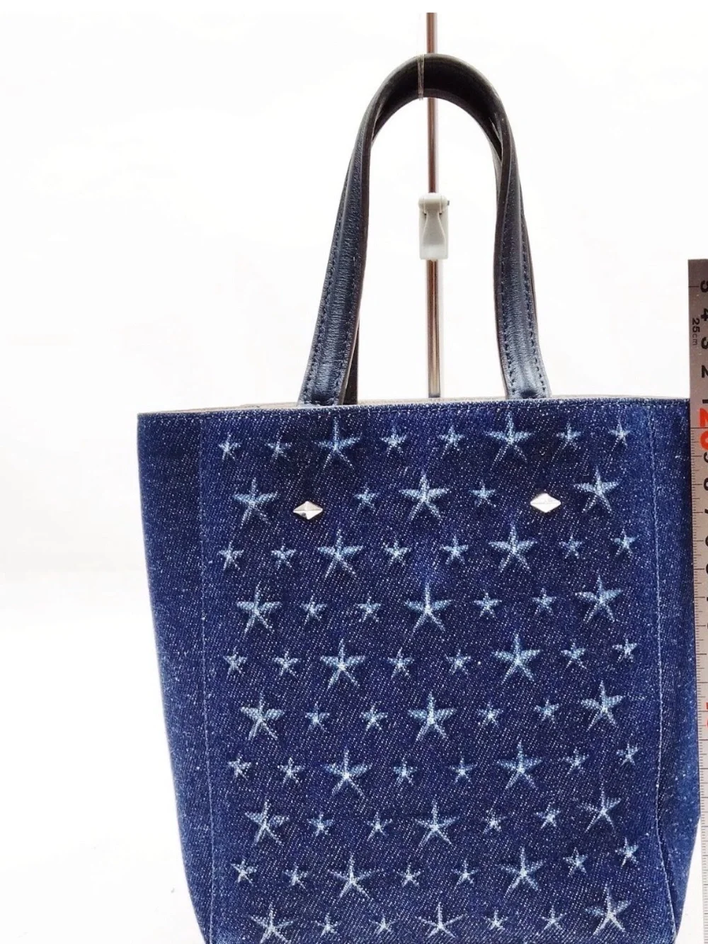 Jimmy Choo Denim Tote in Navy and Black
Jimmy Choo Lenny denim tote bag - Picture 4 of 14